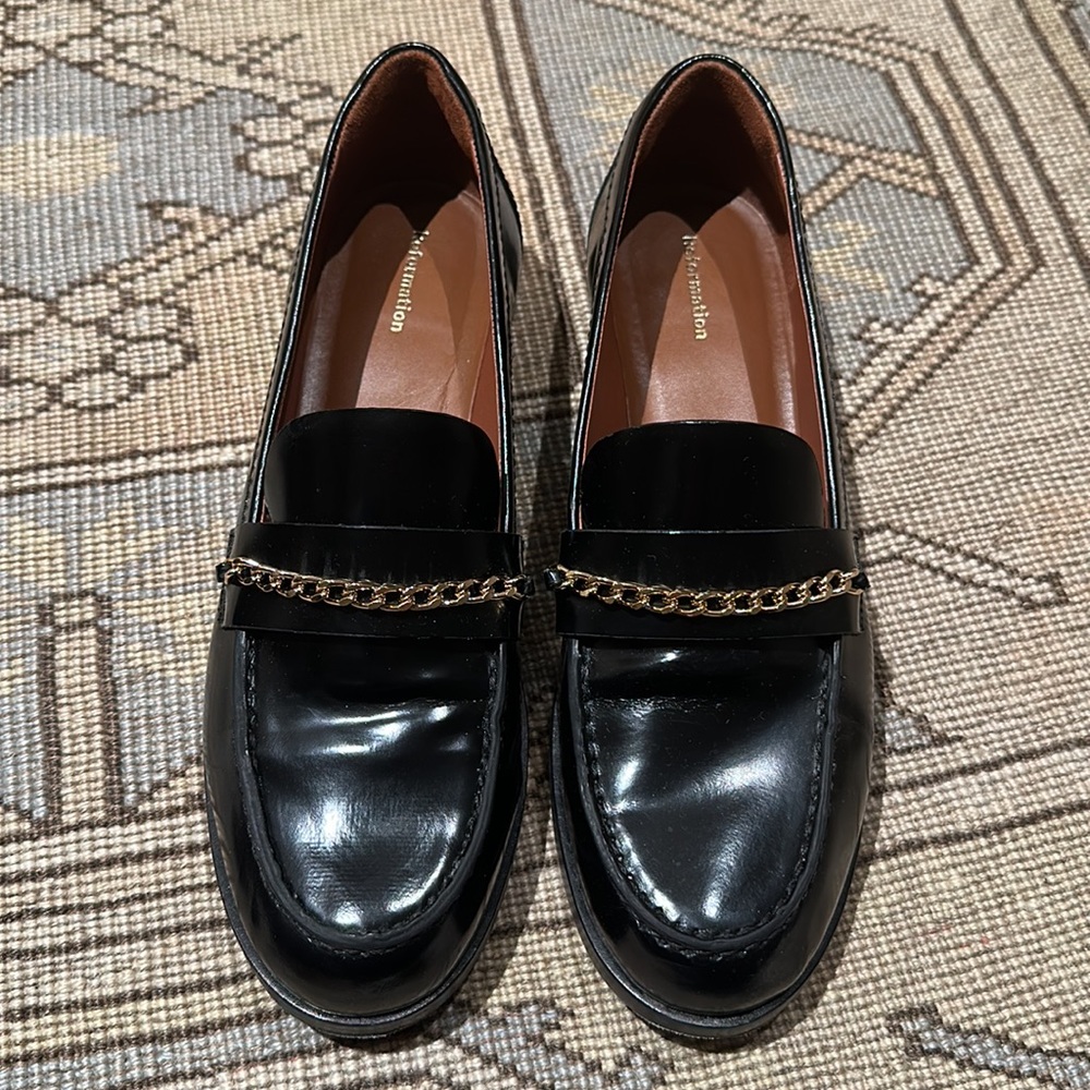 Reformation Adina Chain Loafers - Size 8.5-9. Worn once *in box*